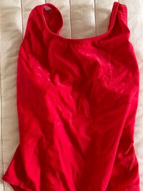 Girls racer back swimsuit